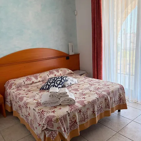 Couette-café Arneide 4*