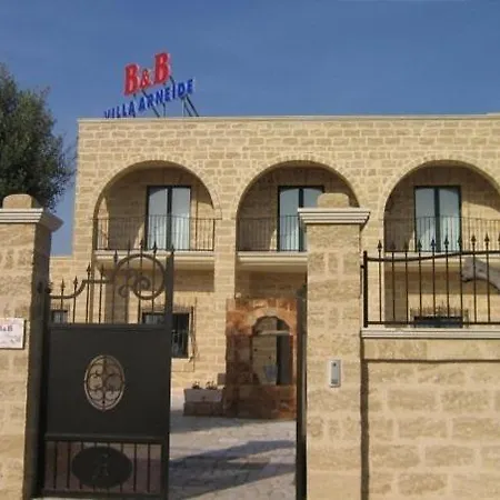 Panzió Arneide Torre Lapillo