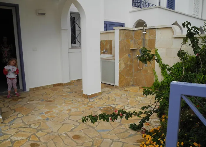 Arneide Oda ve Kahvaltı 4*